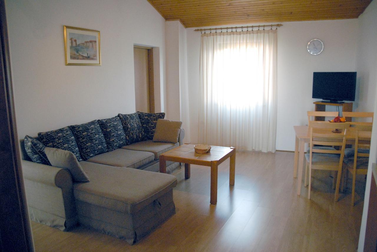 Apartment Castel Bale Exterior foto