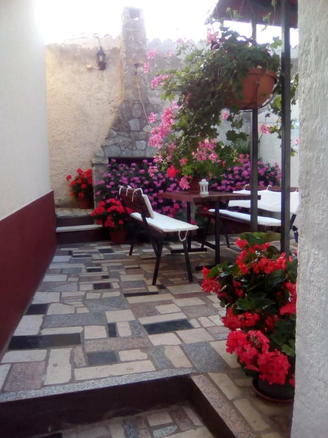 Apartment Castel Bale Exterior foto
